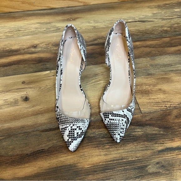 Qupid snake print closed toe heels size 9 - Picture 8 of 11